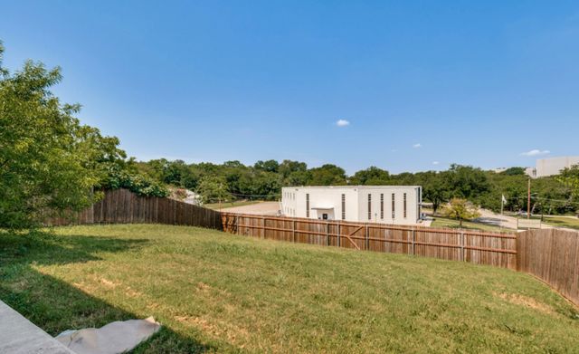 529 5th Street, Grand Prairie, TX 75050