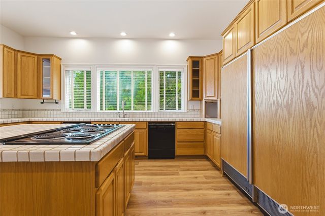 3065 Oak Bay Road, Port Hadlock, WA 98339
