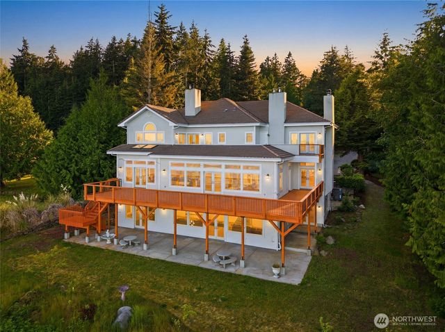 3065 Oak Bay Road, Port Hadlock, WA 98339