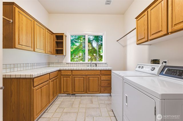 3065 Oak Bay Road, Port Hadlock, WA 98339