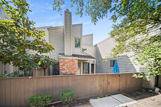 1556 Prairie Grove Drive, Houston, TX 77077