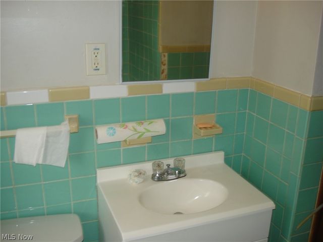 24500 Puritan Road, Euclid, OH 44123