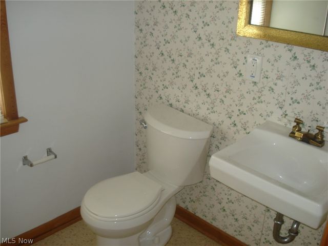 24500 Puritan Road, Euclid, OH 44123