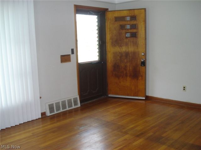 24500 Puritan Road, Euclid, OH 44123