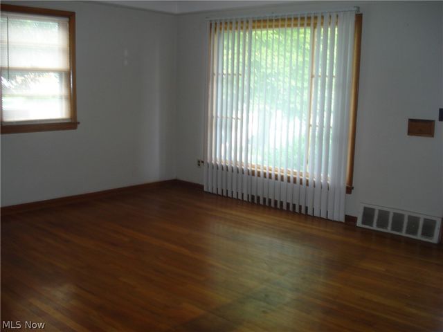 24500 Puritan Road, Euclid, OH 44123