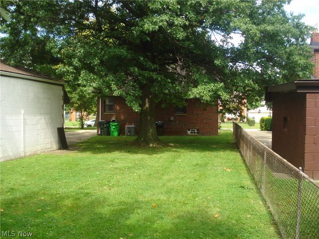 24500 Puritan Road, Euclid, OH 44123