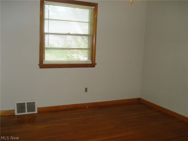 24500 Puritan Road, Euclid, OH 44123