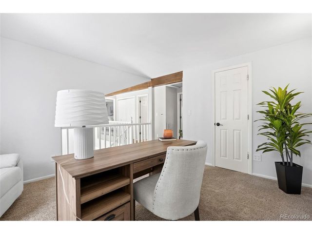 6050 E Hinsdale Ct, Centennial, CO 80112