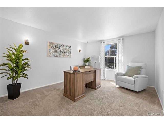 6050 E Hinsdale Ct, Centennial, CO 80112