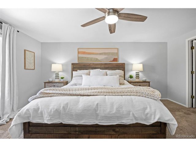 6050 E Hinsdale Ct, Centennial, CO 80112