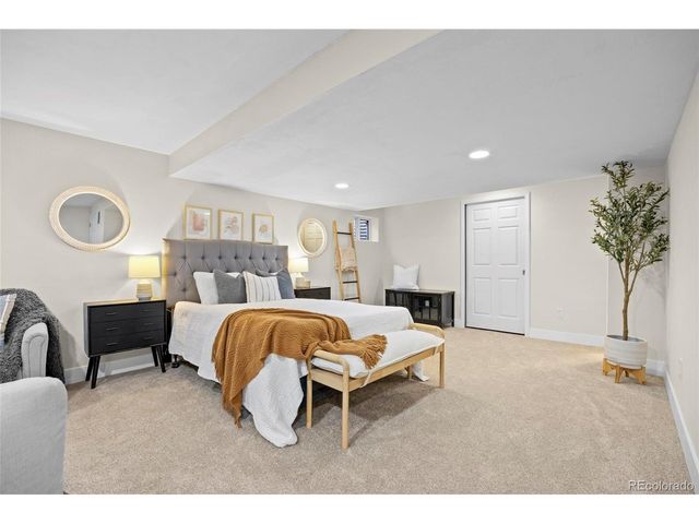 6050 E Hinsdale Ct, Centennial, CO 80112