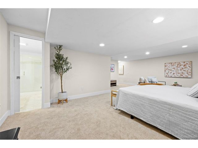 6050 E Hinsdale Ct, Centennial, CO 80112