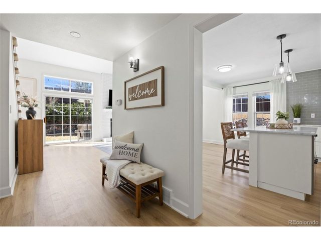 6050 E Hinsdale Ct, Centennial, CO 80112