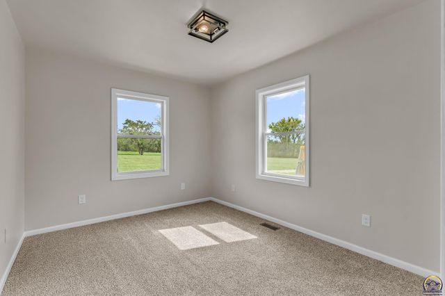 5436 SW 69th St, Auburn, KS 66402