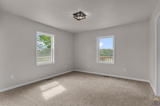 5436 SW 69th St, Auburn, KS 66402