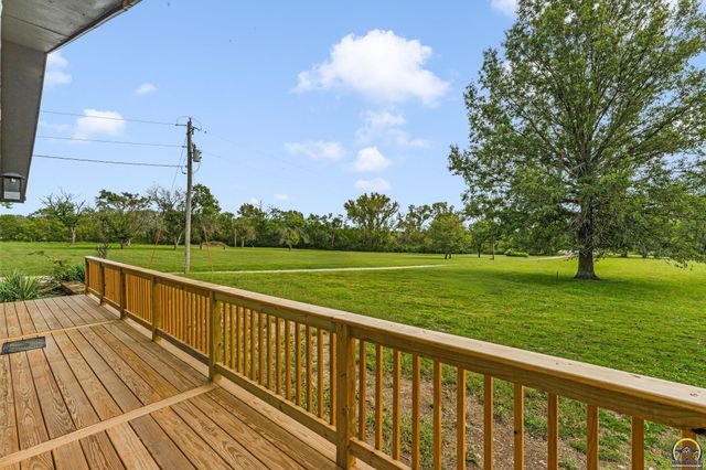 5436 SW 69th St, Auburn, KS 66402