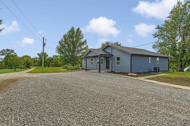 5436 SW 69th St, Auburn, KS 66402
