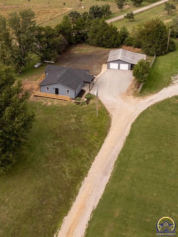 5436 SW 69th St, Auburn, KS 66402