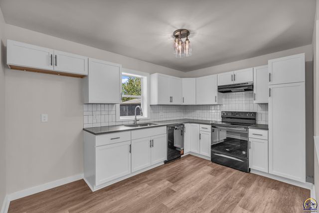5436 SW 69th St, Auburn, KS 66402