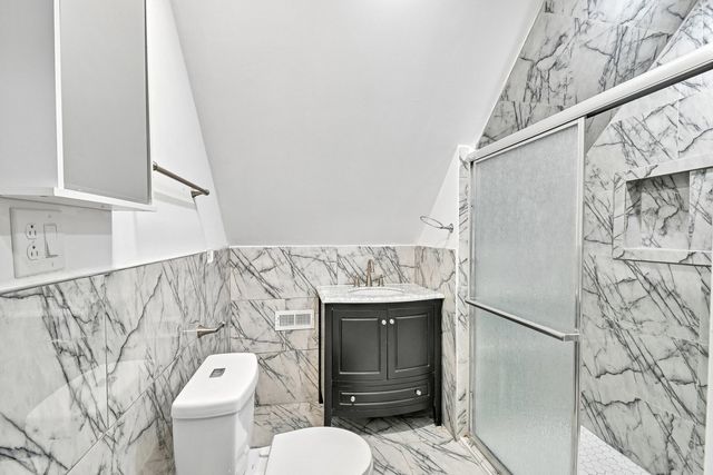6748 S Wabash Avenue, Chicago, IL 60637