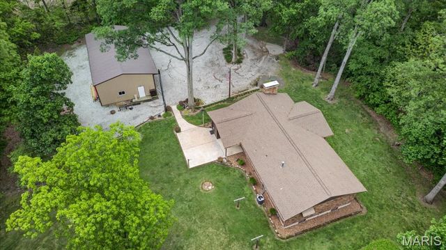 1565 Centerville Road, Columbia, IL 62236
