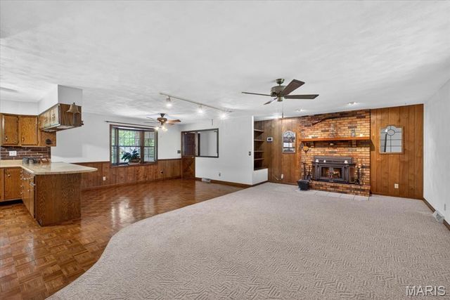 1565 Centerville Road, Columbia, IL 62236