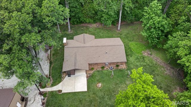 1565 Centerville Road, Columbia, IL 62236