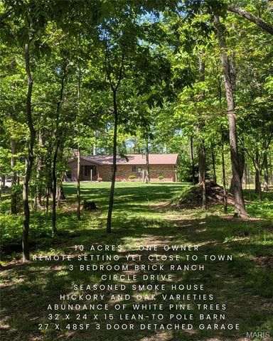 1565 Centerville Road, Columbia, IL 62236