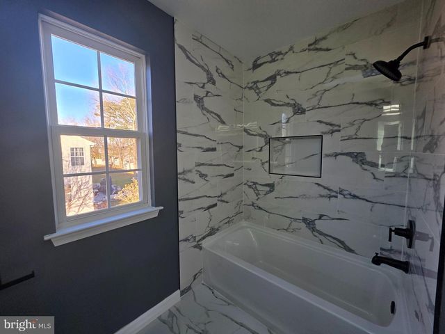 6054 WILMINGTON AVE, Egg Harbor Township, NJ 08234