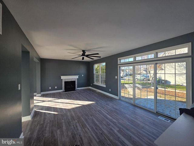 6054 WILMINGTON AVE, Egg Harbor Township, NJ 08234