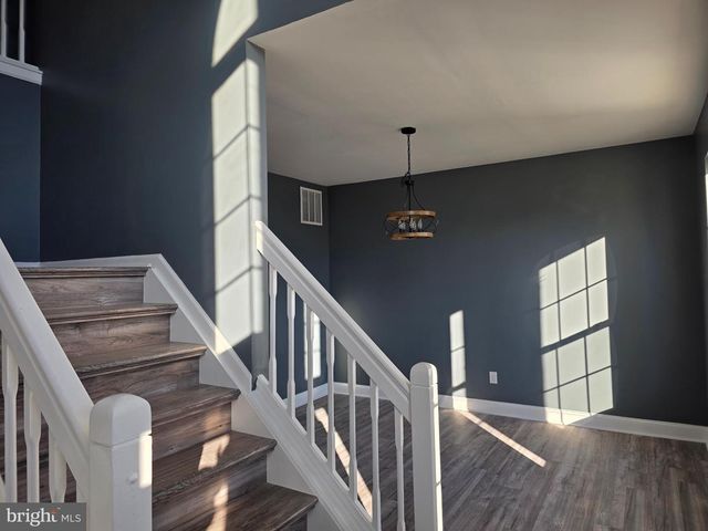 6054 WILMINGTON AVE, Egg Harbor Township, NJ 08234