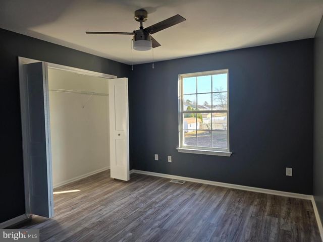 6054 WILMINGTON AVE, Egg Harbor Township, NJ 08234