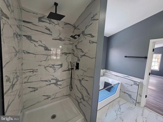 6054 WILMINGTON AVE, Egg Harbor Township, NJ 08234