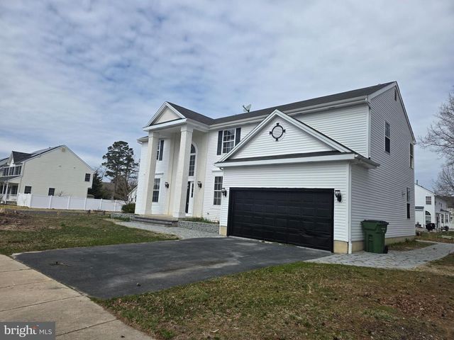 6054 WILMINGTON AVE, Egg Harbor Township, NJ 08234