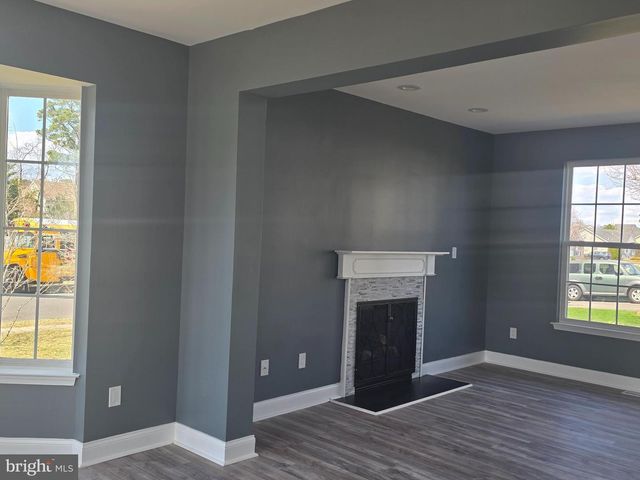 6054 WILMINGTON AVE, Egg Harbor Township, NJ 08234
