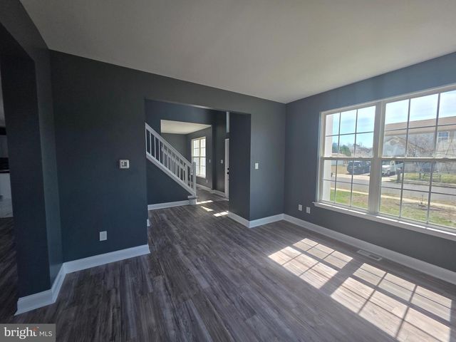 6054 WILMINGTON AVE, Egg Harbor Township, NJ 08234