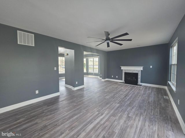 6054 WILMINGTON AVE, Egg Harbor Township, NJ 08234