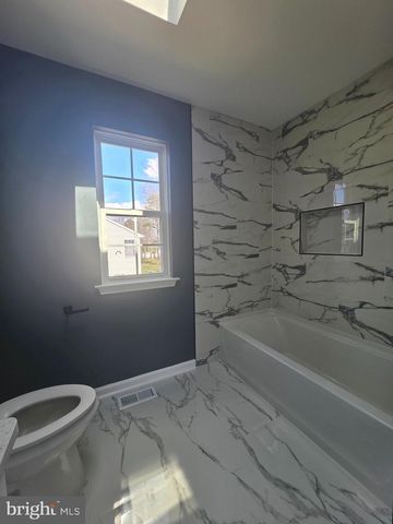 6054 WILMINGTON AVE, Egg Harbor Township, NJ 08234