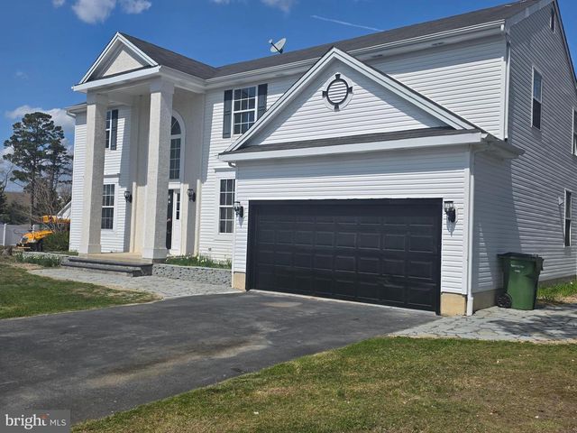 6054 WILMINGTON AVE, Egg Harbor Township, NJ 08234
