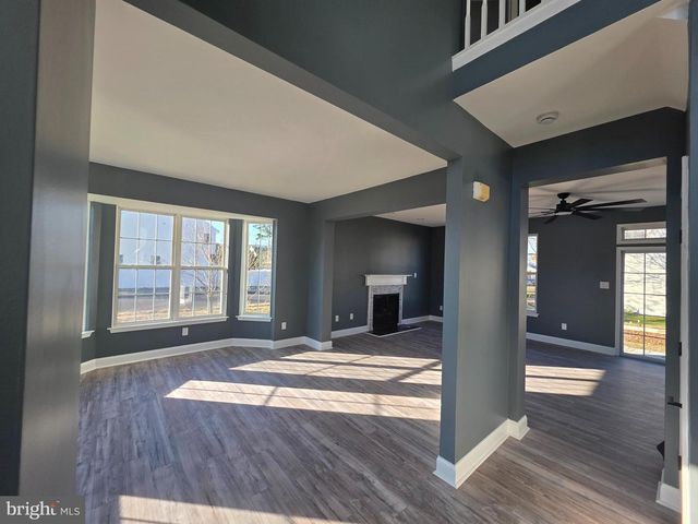 6054 WILMINGTON AVE, Egg Harbor Township, NJ 08234