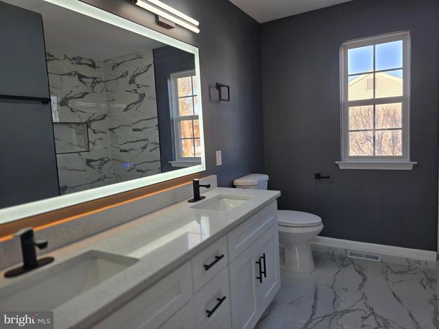 6054 WILMINGTON AVE, Egg Harbor Township, NJ 08234