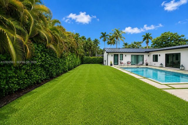 8700 SW 175th Street, Palmetto Bay, FL 33157