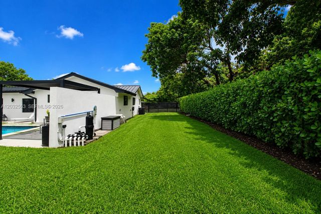 8700 SW 175th Street, Palmetto Bay, FL 33157