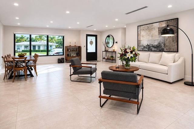 8700 SW 175th Street, Palmetto Bay, FL 33157