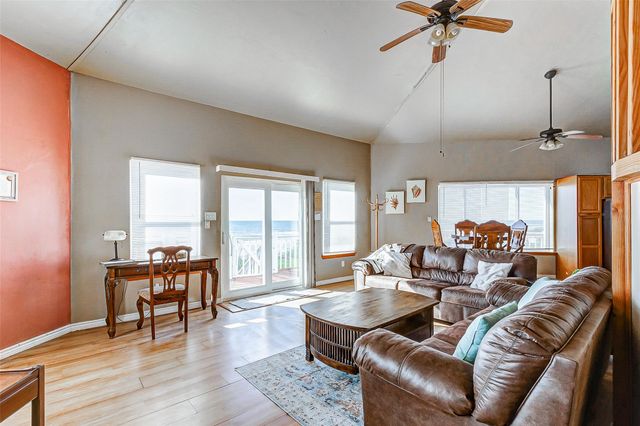 1508 Highway 87, Gilchrist, TX 77617