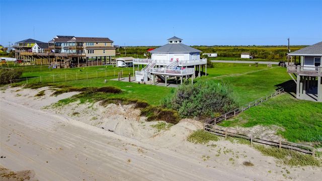 1508 Highway 87, Gilchrist, TX 77617