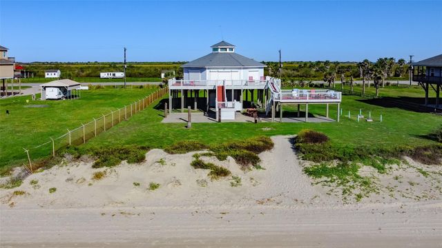 1508 Highway 87, Gilchrist, TX 77617