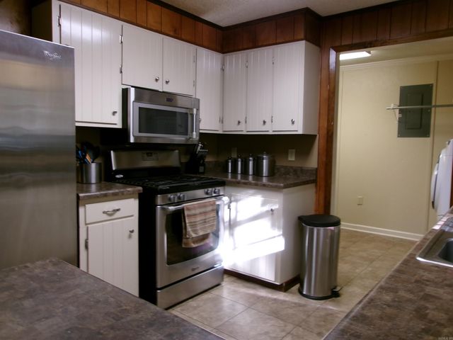 178 State School Road, Monticello, AR 71655