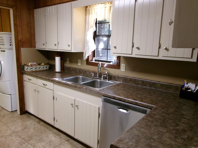 178 State School Road, Monticello, AR 71655