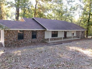 178 State School Road, Monticello, AR 71655